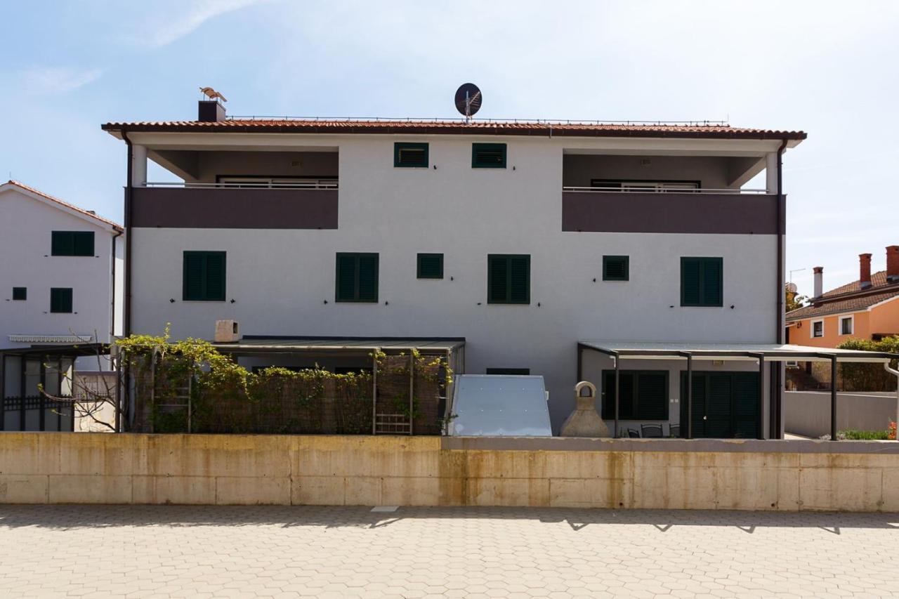 Apartment Adria 3 Malinska Exterior foto